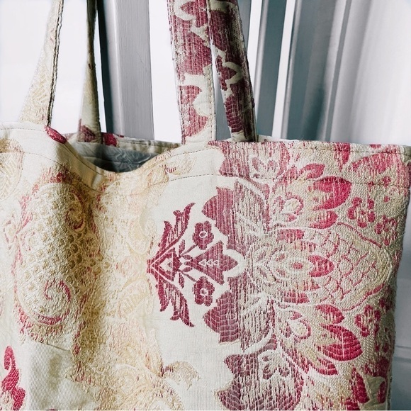 HANDMADE | Brocade Gold Ornate Oversized Tapestry Tote Bag - Picture 7 of 8